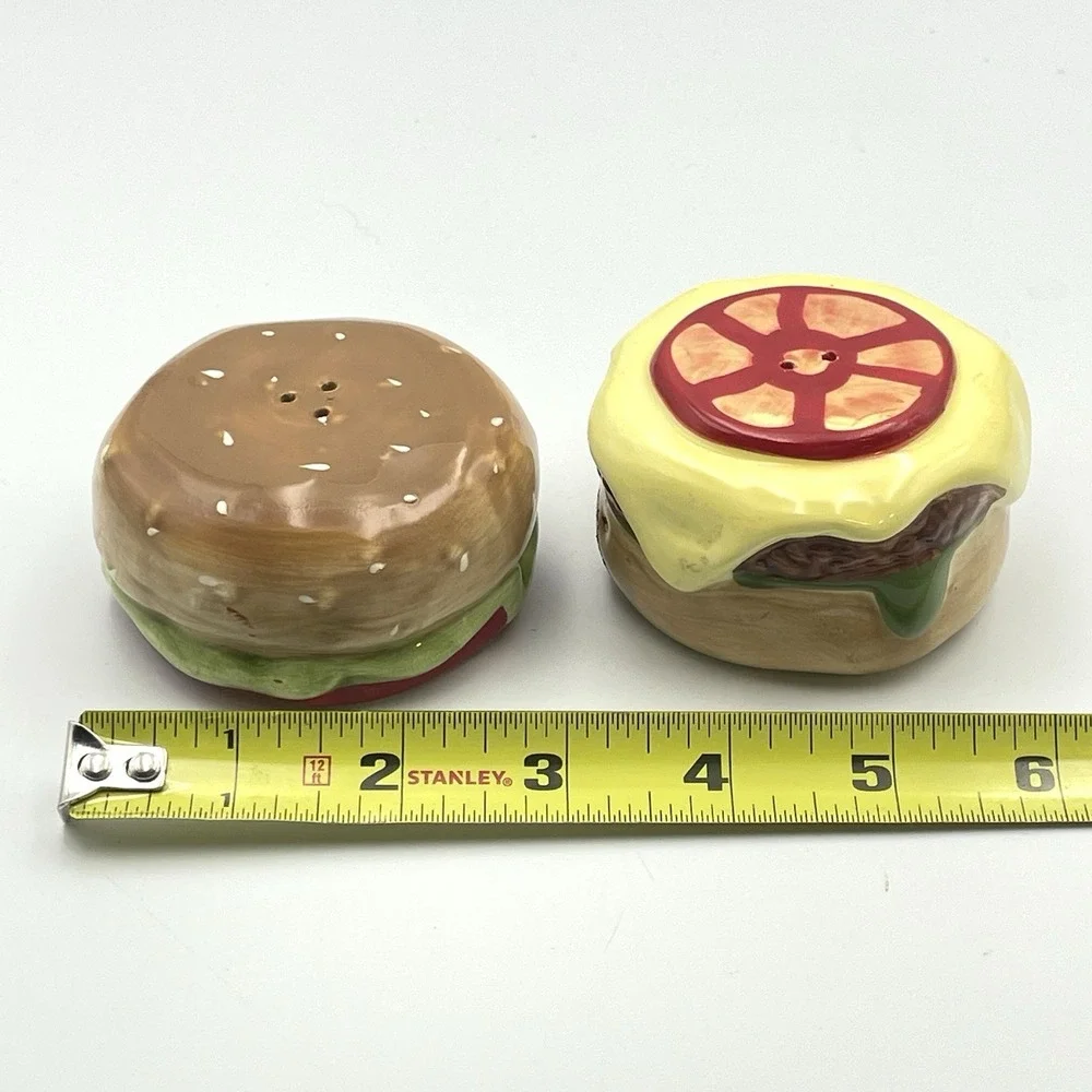 Cheeseburger Delux Salt & Pepper Shakers Ceramic Stackable Pier‎ 1 Imports